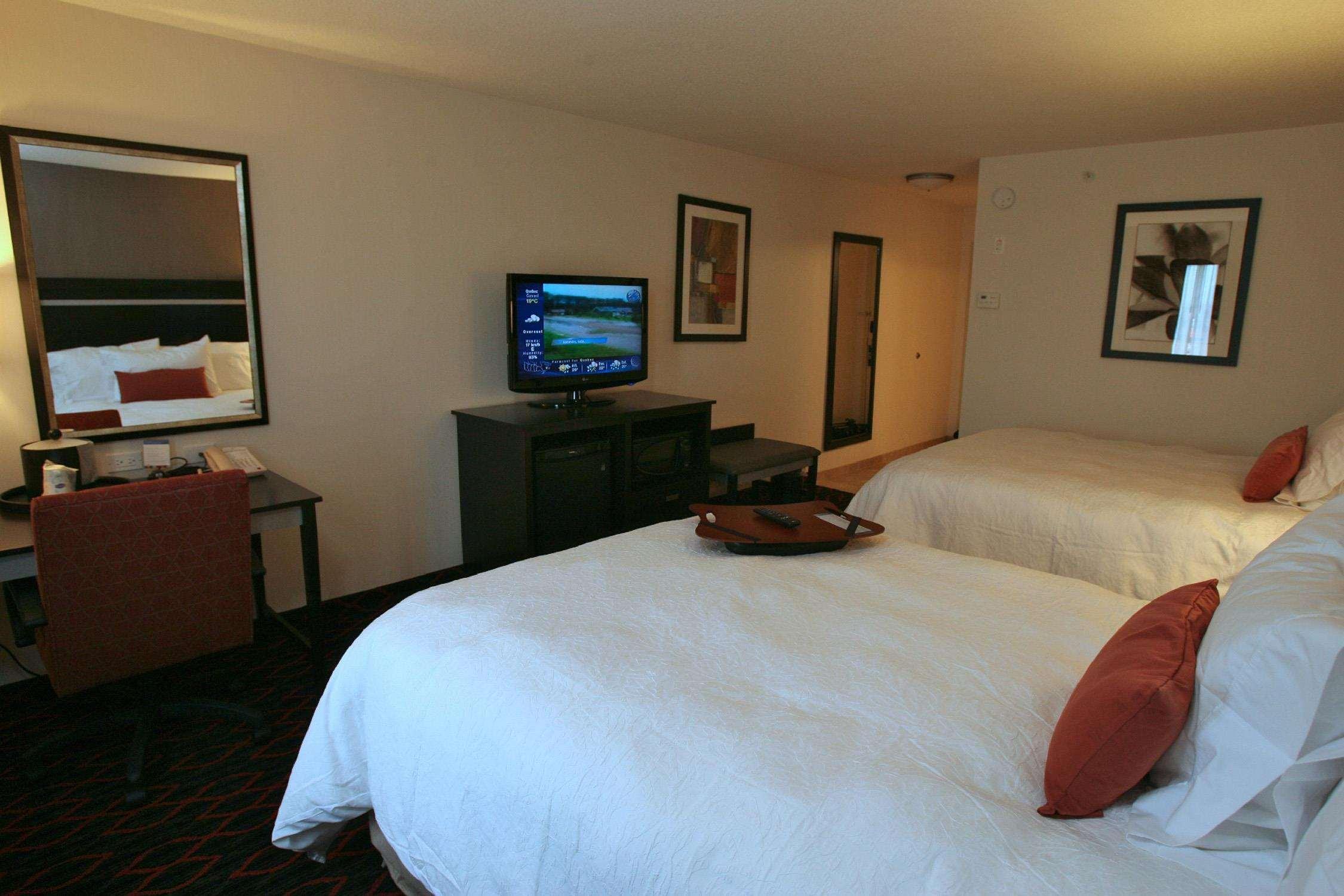 Hampton Inn & Suites Red Deer Penhold Szoba fotó