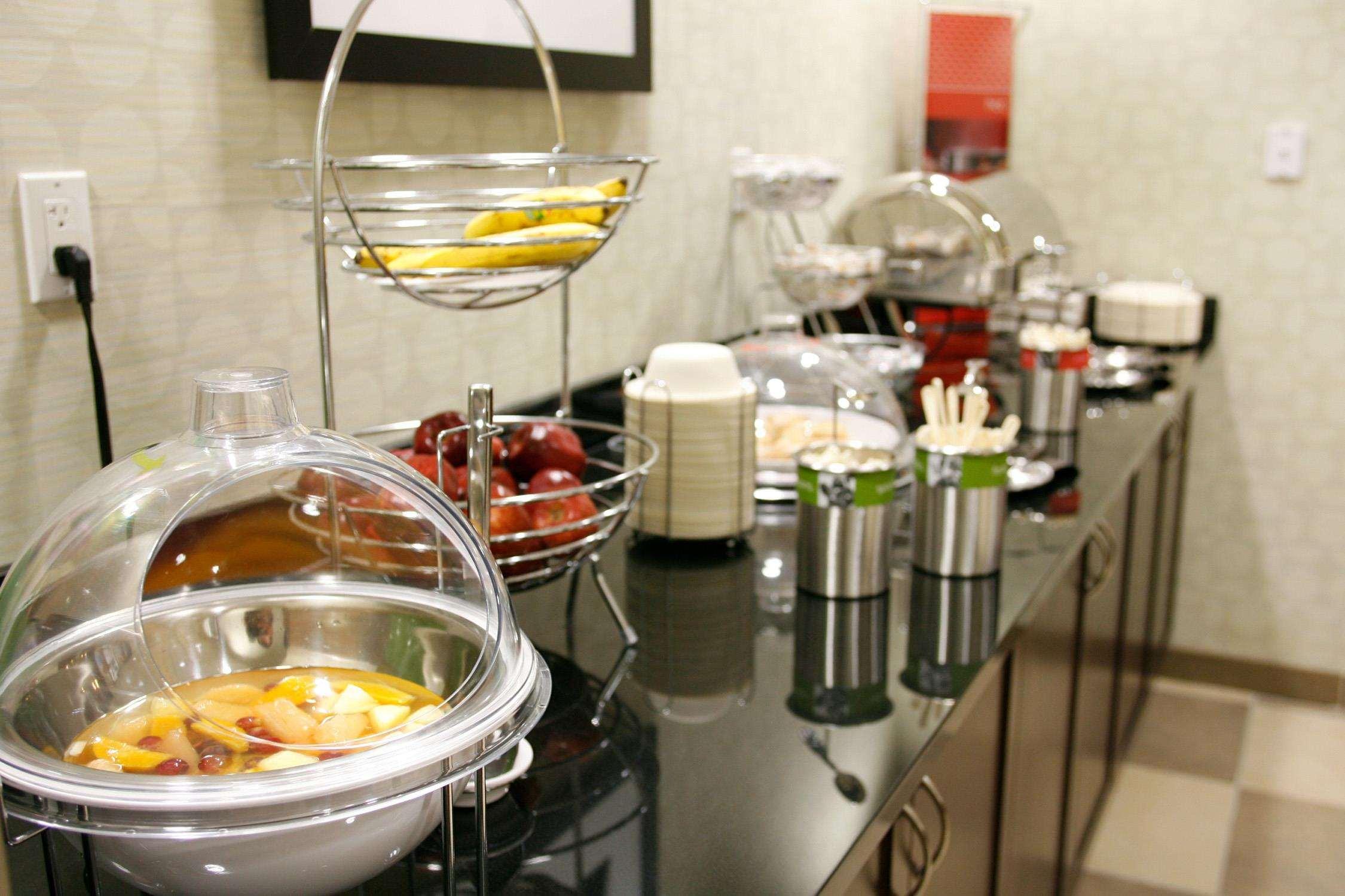 Hampton Inn & Suites Red Deer Penhold Étterem fotó