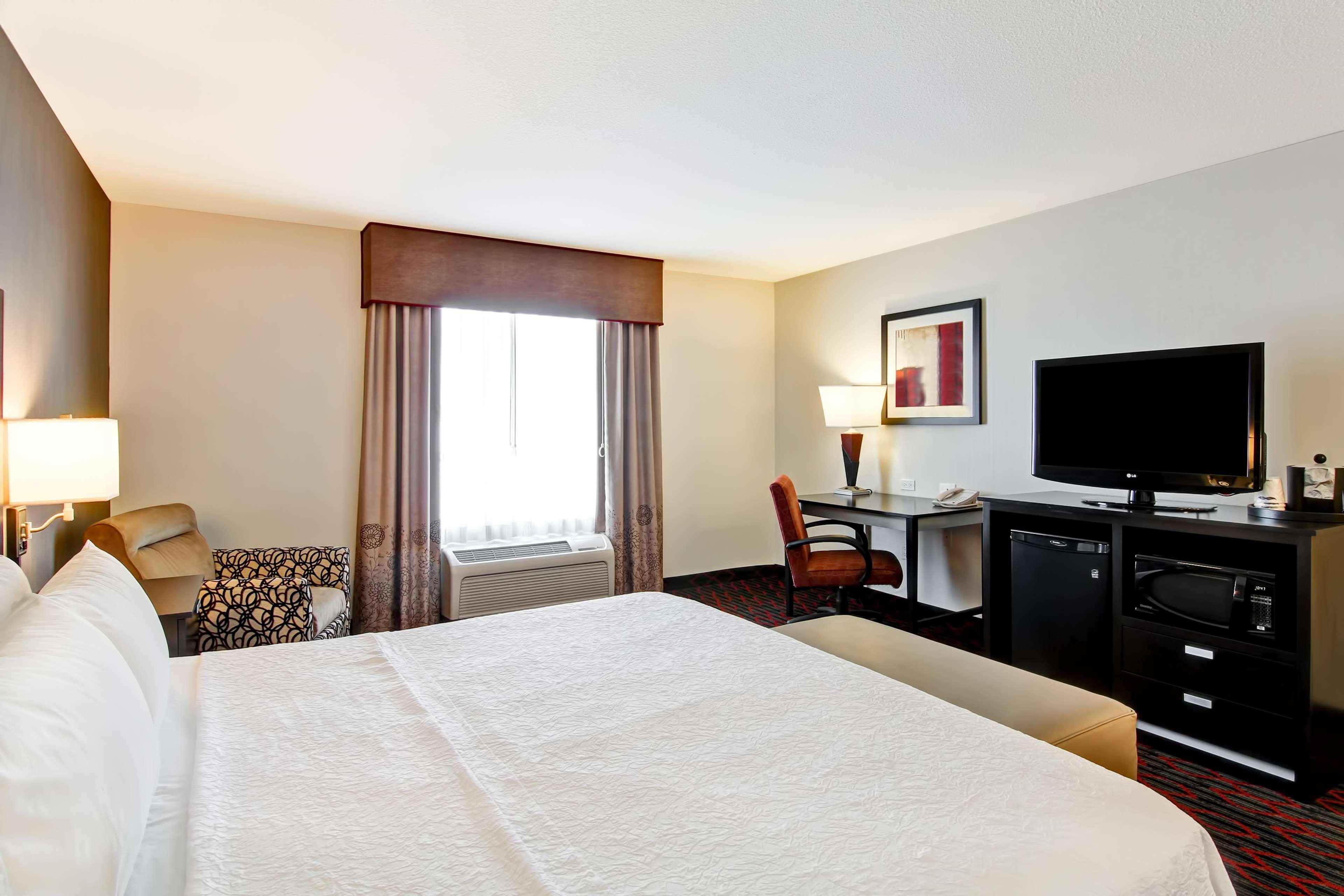 Hampton Inn & Suites Red Deer Penhold Kültér fotó