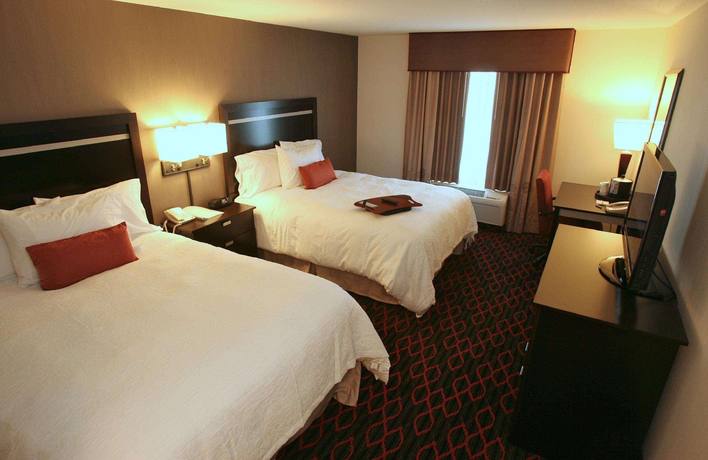 Hampton Inn & Suites Red Deer Penhold Szoba fotó