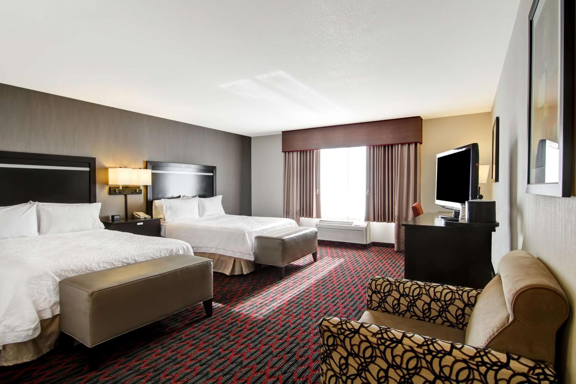 Hampton Inn & Suites Red Deer Penhold Kültér fotó