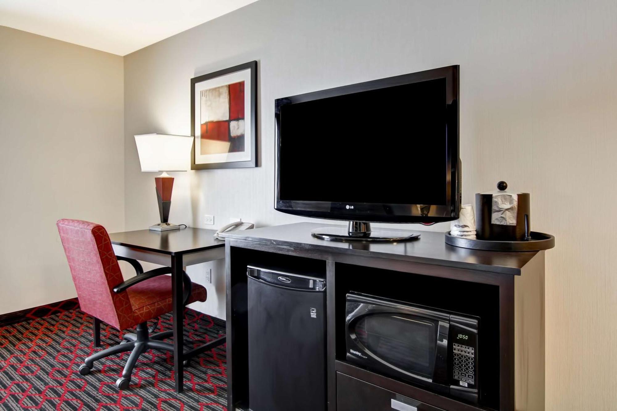Hampton Inn & Suites Red Deer Penhold Kültér fotó