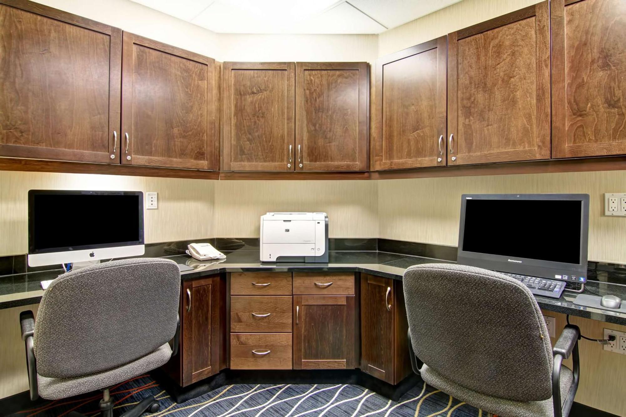 Hampton Inn & Suites Red Deer Penhold Kültér fotó