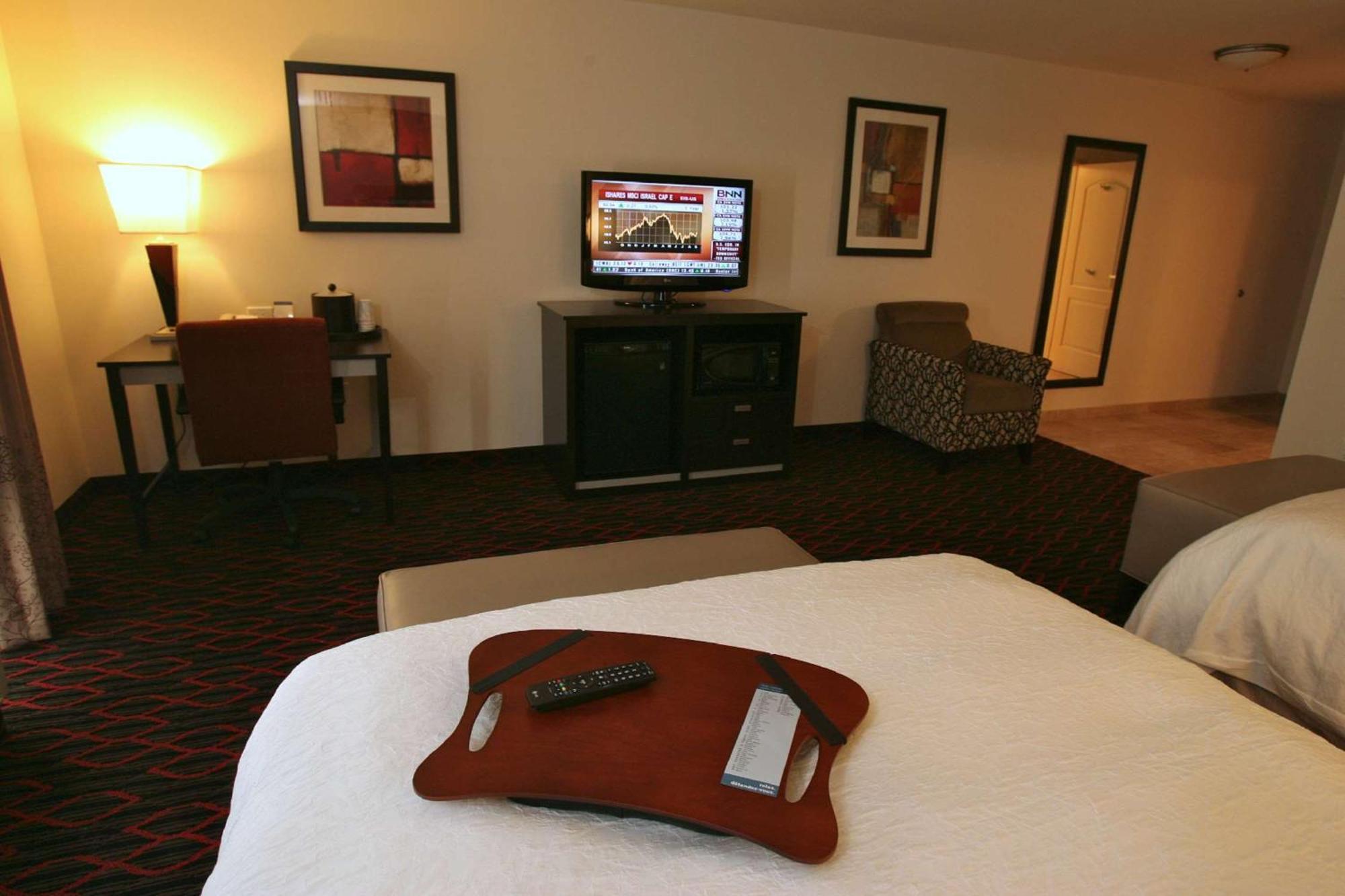 Hampton Inn & Suites Red Deer Penhold Kültér fotó