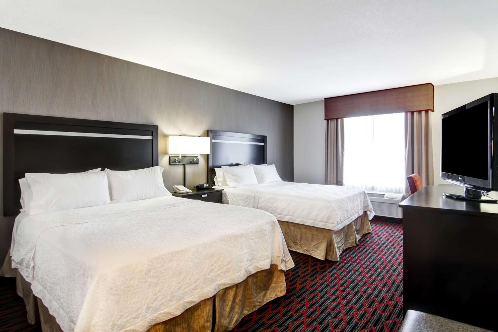 Hampton Inn & Suites Red Deer Penhold Kültér fotó