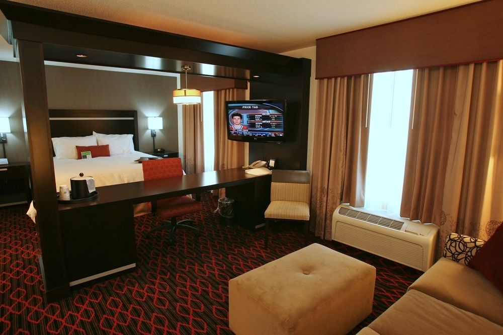 Hampton Inn & Suites Red Deer Penhold Kültér fotó